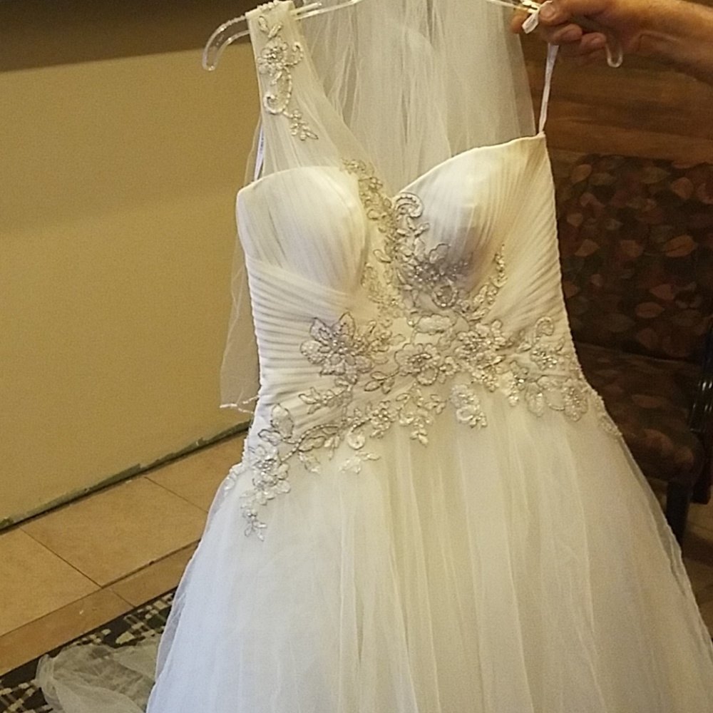 Wedding dress